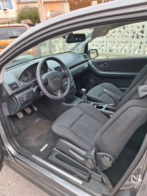 Mercedes Classe A 160 CDI Avantgarde 2009 occasion Solli&egrave;s-Pont 83210