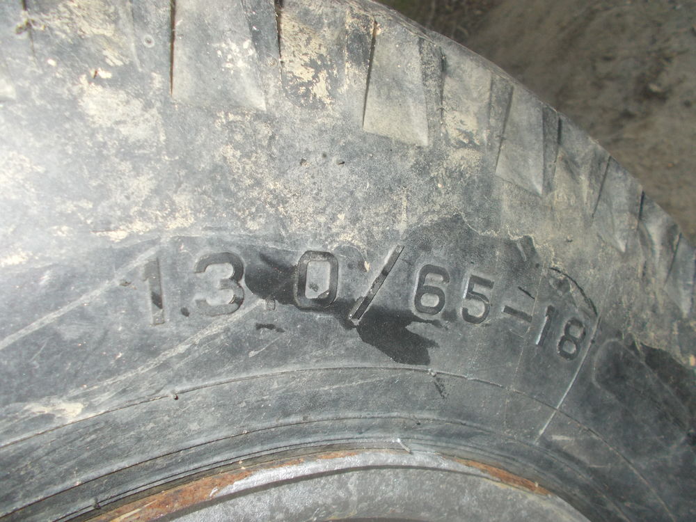 recherche une roue ou un pneu remorque 13 0 65 18 Bricolage