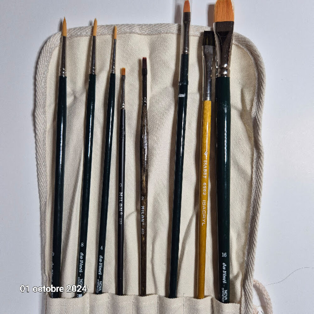 Lot de pinceaux grands manches plats et ronds isabey , milan Bricolage