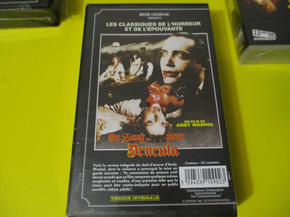 ANDY WHAROL DU SANG POUR DRACULA VHS NEUF DVD et blu-ray