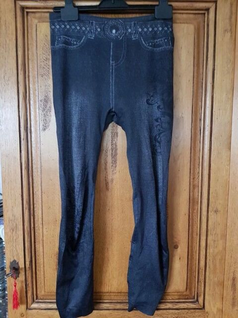Leggings noir imprim� jean tres bon etat mesure taille a pla 6 Viriat (01)
