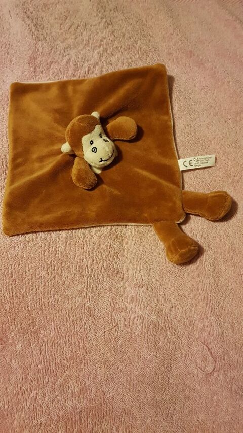 
Doudou carr plat marron - Singe - Soft Toys
8 La Clotte (17)