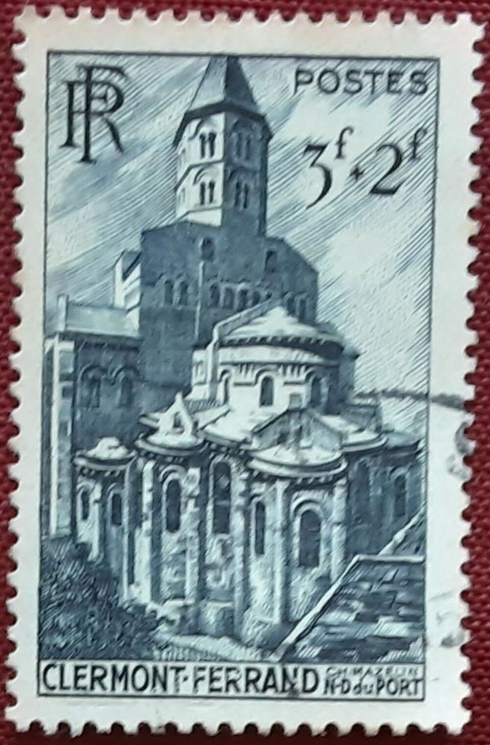 TIMBRE CLERMONT-FERRAND N-D du port 3f+2f oblit&eacute;r&eacute; 