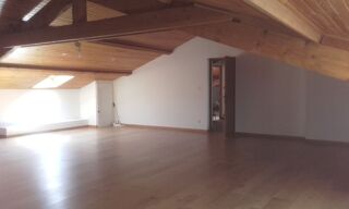  Maison  vendre 8 pices 320 m