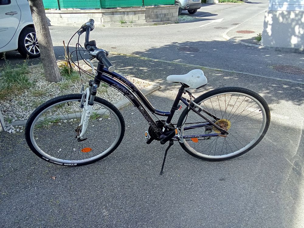 V&eacute;lo femme aluminium Vélos