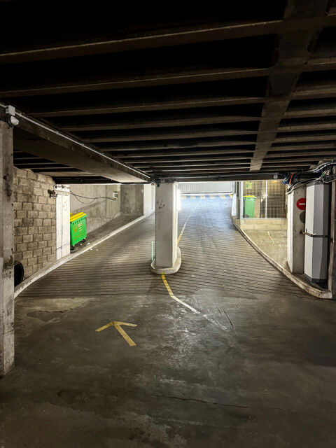  Parking / Garage  louer 13 m