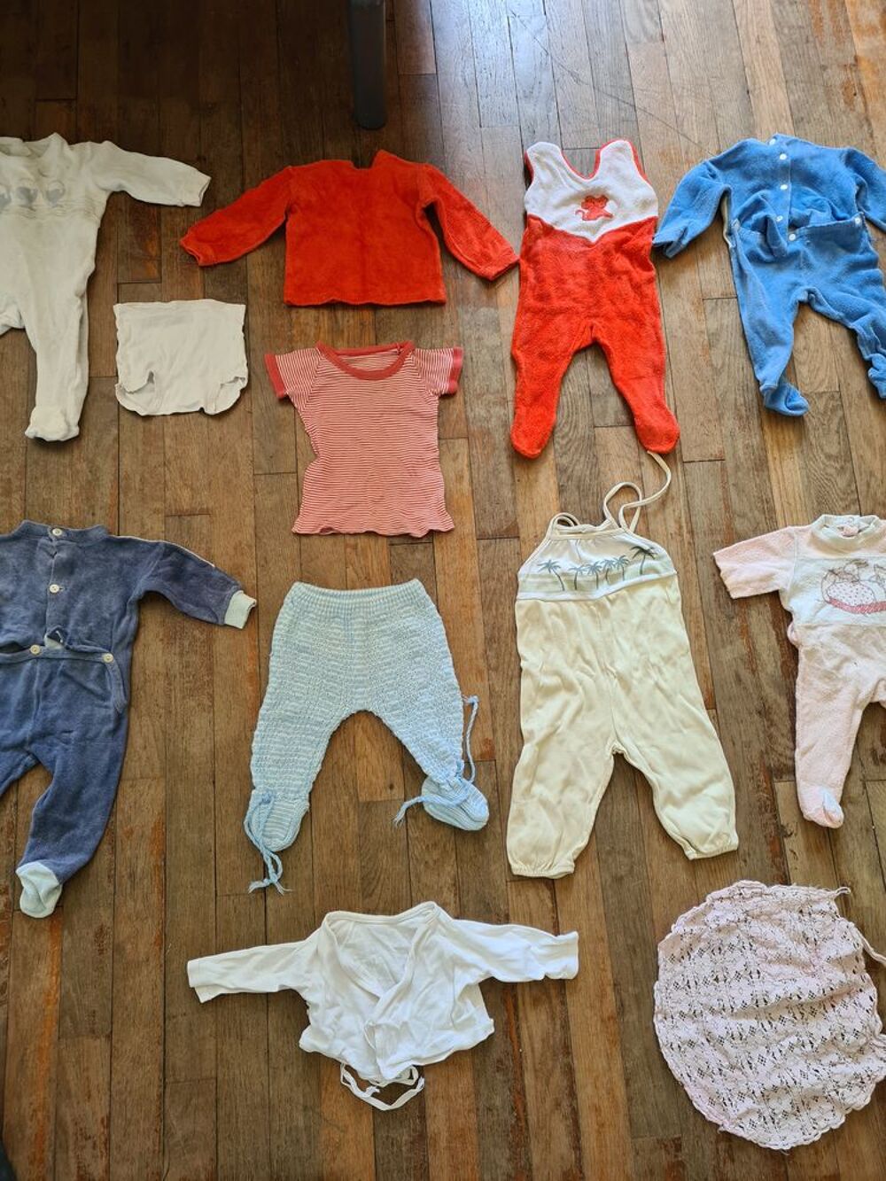 V&ecirc;tements - Habits - Linges Pour B&eacute;b&eacute; G/ F. Made In FRANCE Vêtements enfants