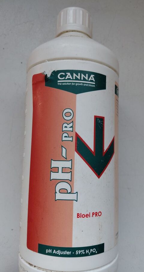 Bouteille de 1de 1L de la marque Canna ph- PRO floraison Manom (57)