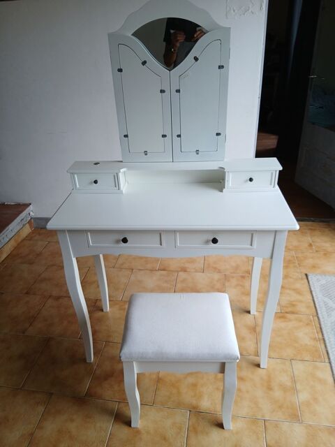 coiffeuse 50 Montchanin (71)