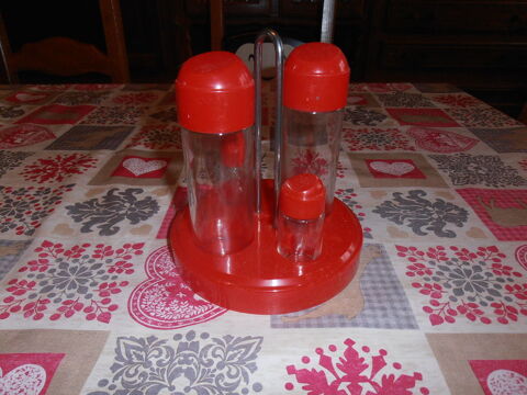 Set saliere poivriere 5 Rethel (08)