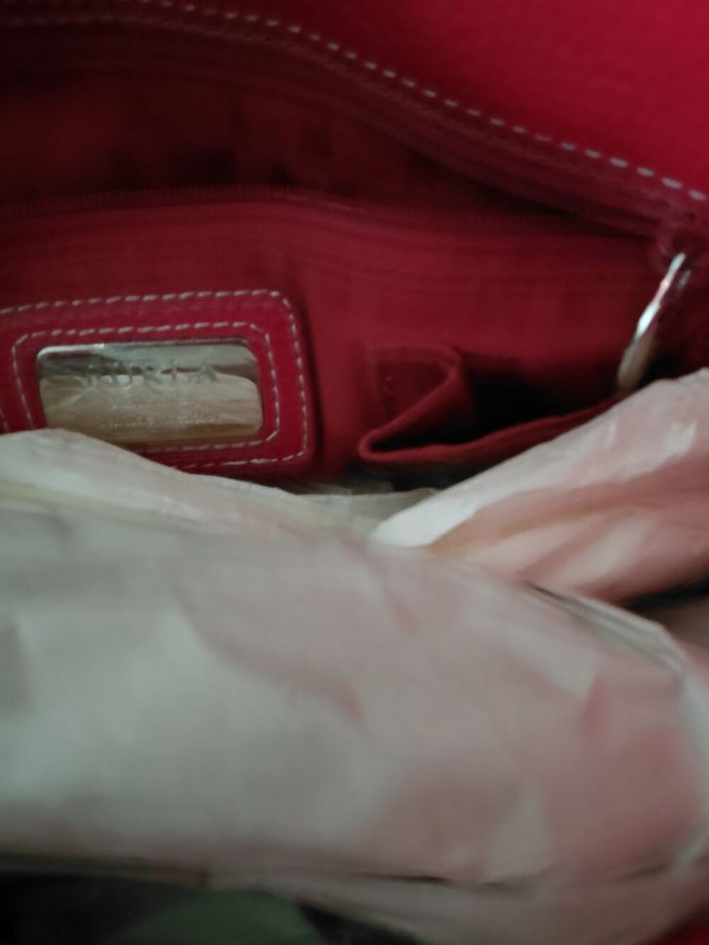 Sac &agrave; main en cuir souple rouge de la marque FURLA Maroquinerie
