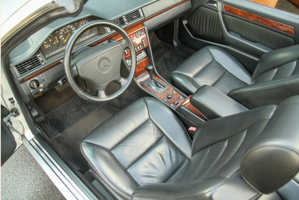 300 CE-24 Cabriolet W124 1992 occasion 59310 Auchy-lez-Orchies