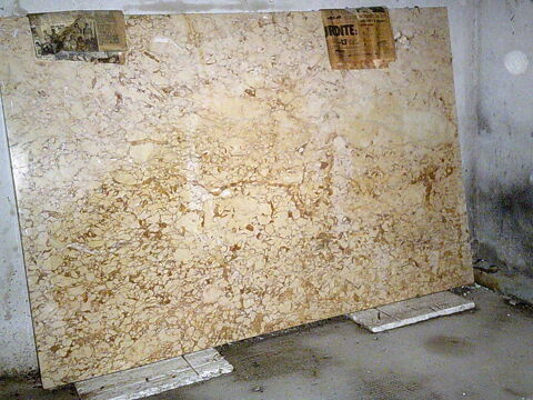 plaque de marbre  vintage 200 Taillades (84)