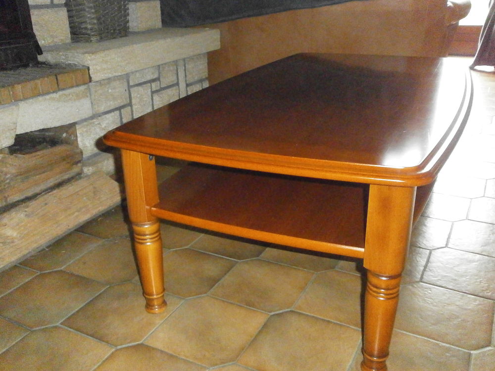 Tablel basse de salon forme tonneau Meubles