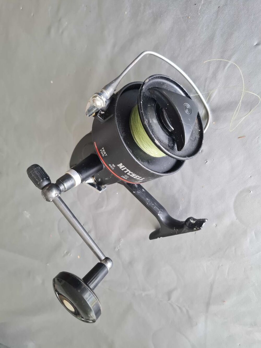 Ancien moulinet de p&ecirc;che au lancer en mer MITCHELL 486 Sports