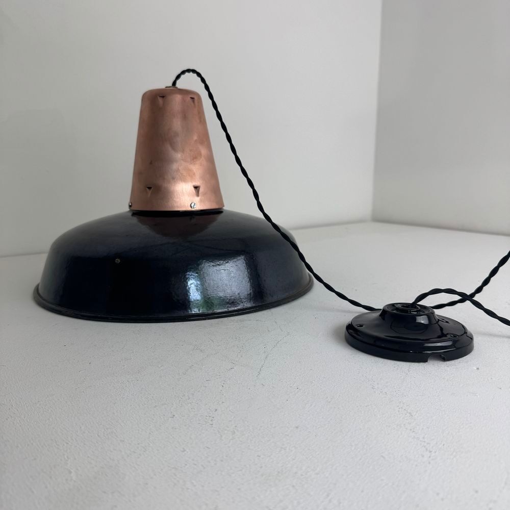 PAIRE D'ANCIENNES SUSPENSIONS EMAILL&Eacute;ES " MAZDA " 35 CM INDU Décoration
