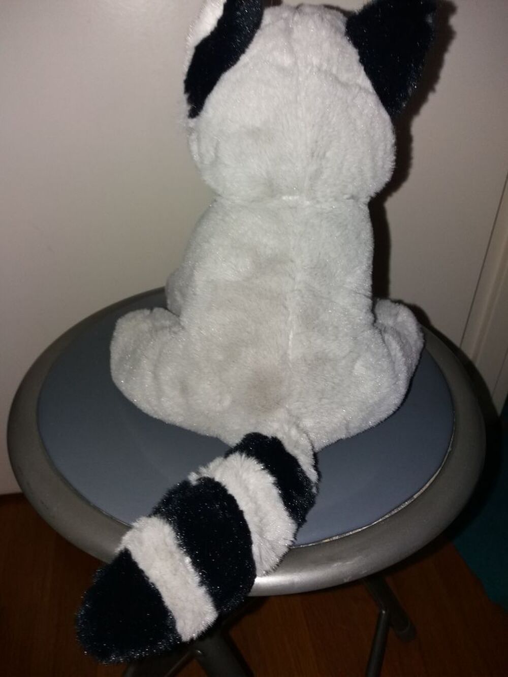 JOLI PETITE PELUCHE PANDA OU PETIT CHIEN ETAT NEUF. Jeux / jouets