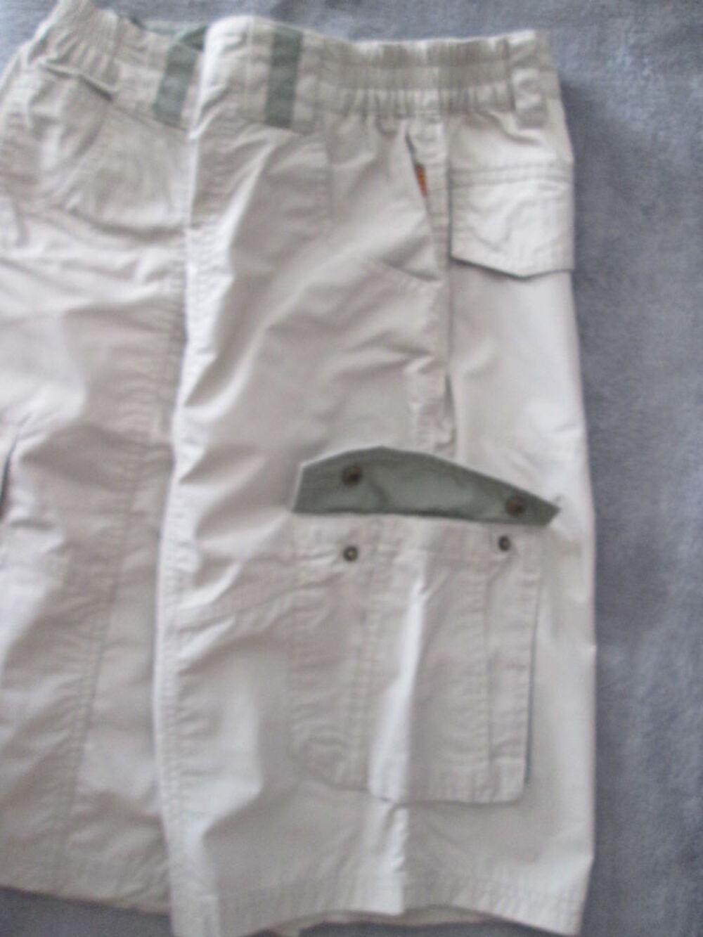 Bermuda gris/beige multipoches homme taille 38/40 Vêtements