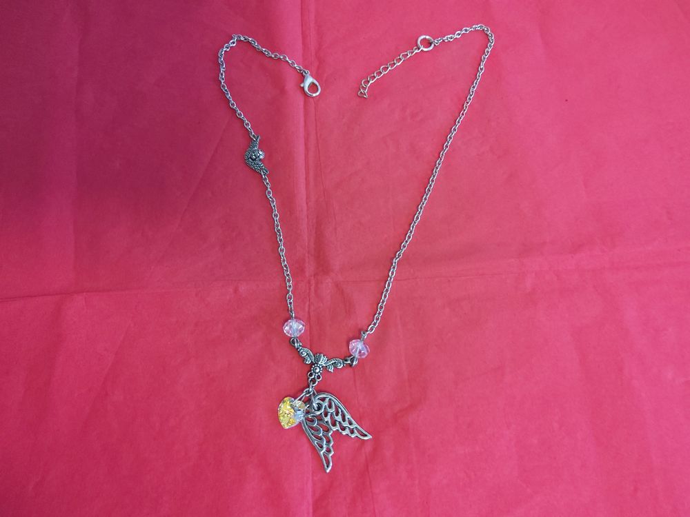 COLLIER cha&icirc;nette avec Anges et coeurs Bijoux et montres