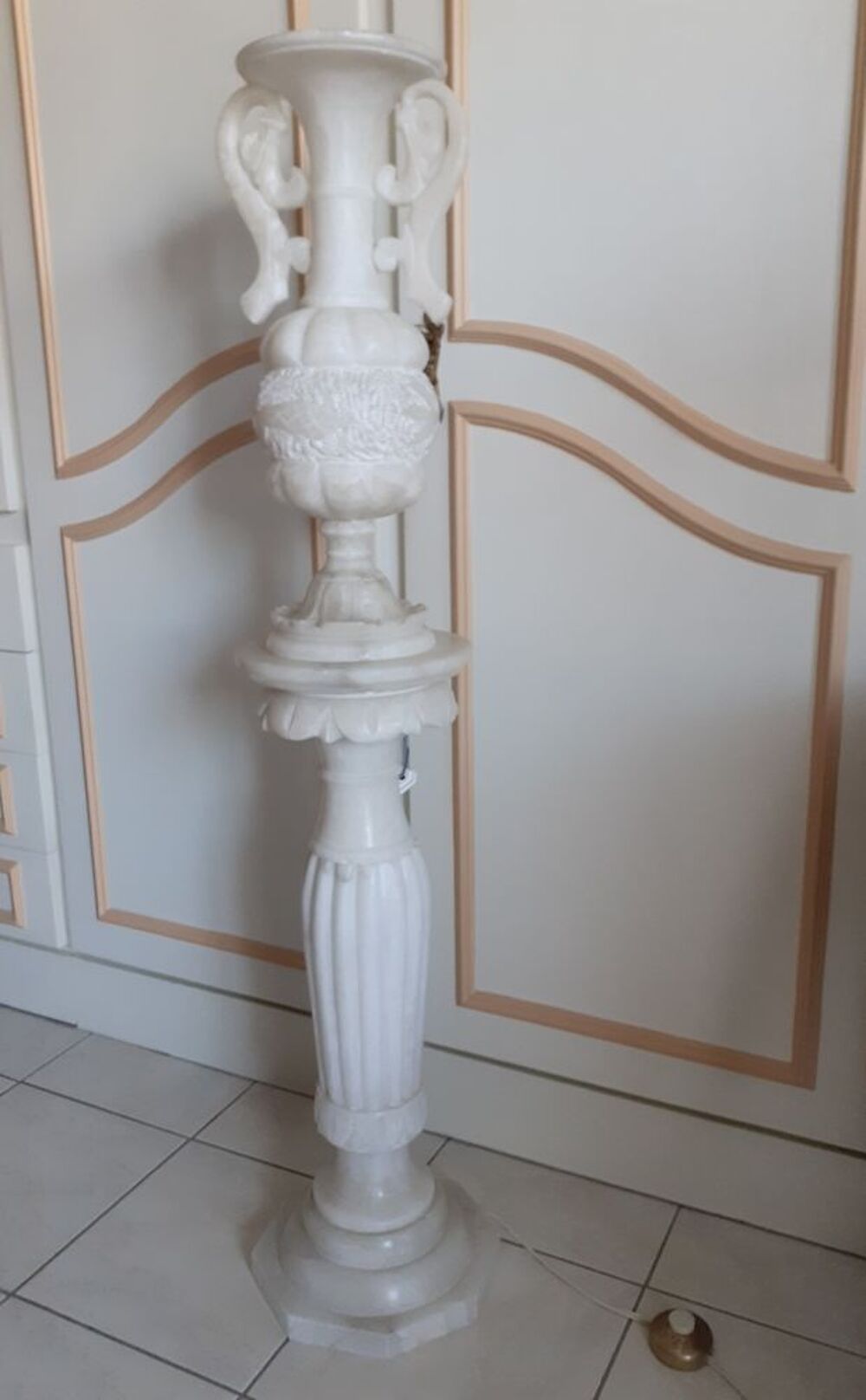 Lampe Colonne en alb&acirc;tre Décoration