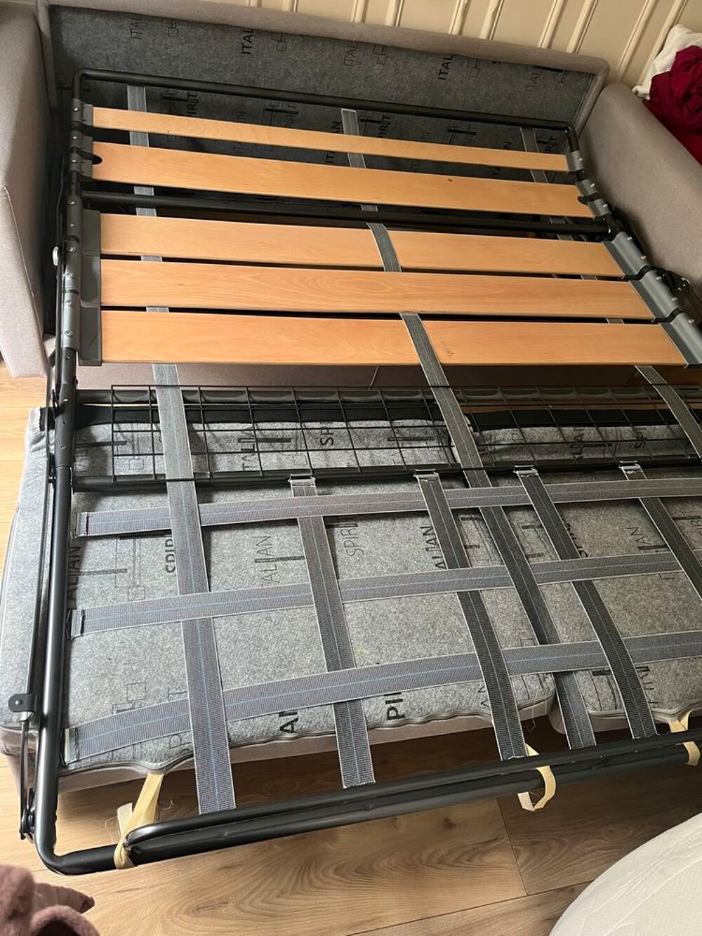 Canap&eacute; convertible INSIDE 75 -Tr&egrave;s bon &eacute;tat (2023) Meubles