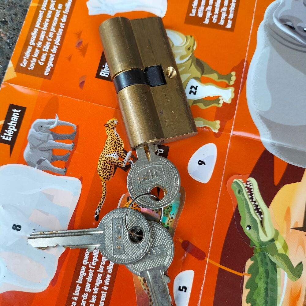 Cylindr&eacute;e 3 cl&eacute;s tr&egrave;s bon &eacute;tat Bricolage