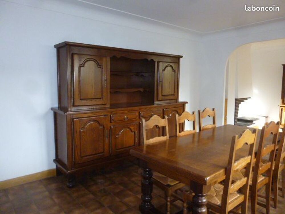 Tr&egrave;s jolie salle &agrave; manger Meubles