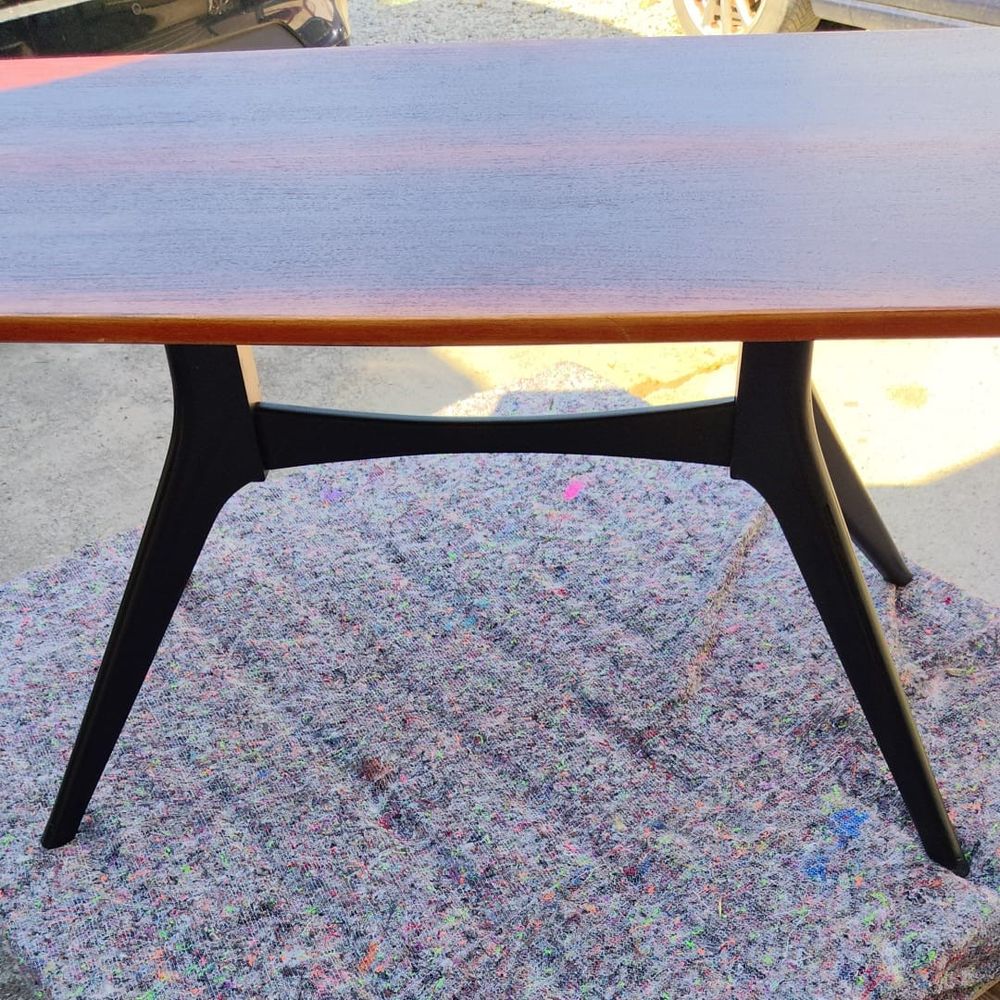 Table basse vintage scandinave en teck ann&eacute;es 60
Meubles