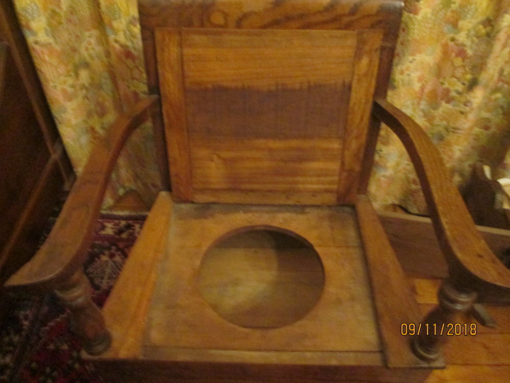 Chaise perc&eacute;e,fauteuil d'aisance et de commodit&eacute; Meubles