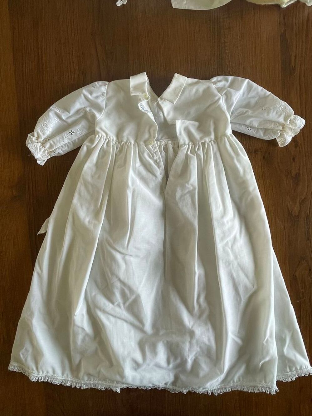 robe de Bapt&ecirc;me tr&egrave;s ancienne. Vêtements enfants