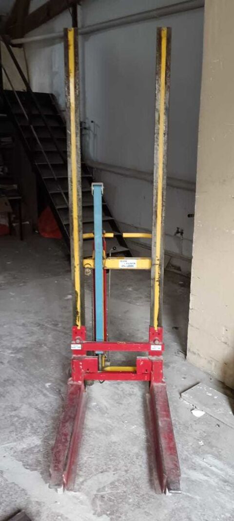 Gerbeur hydraulique manuel 450 92400 Courbevoie