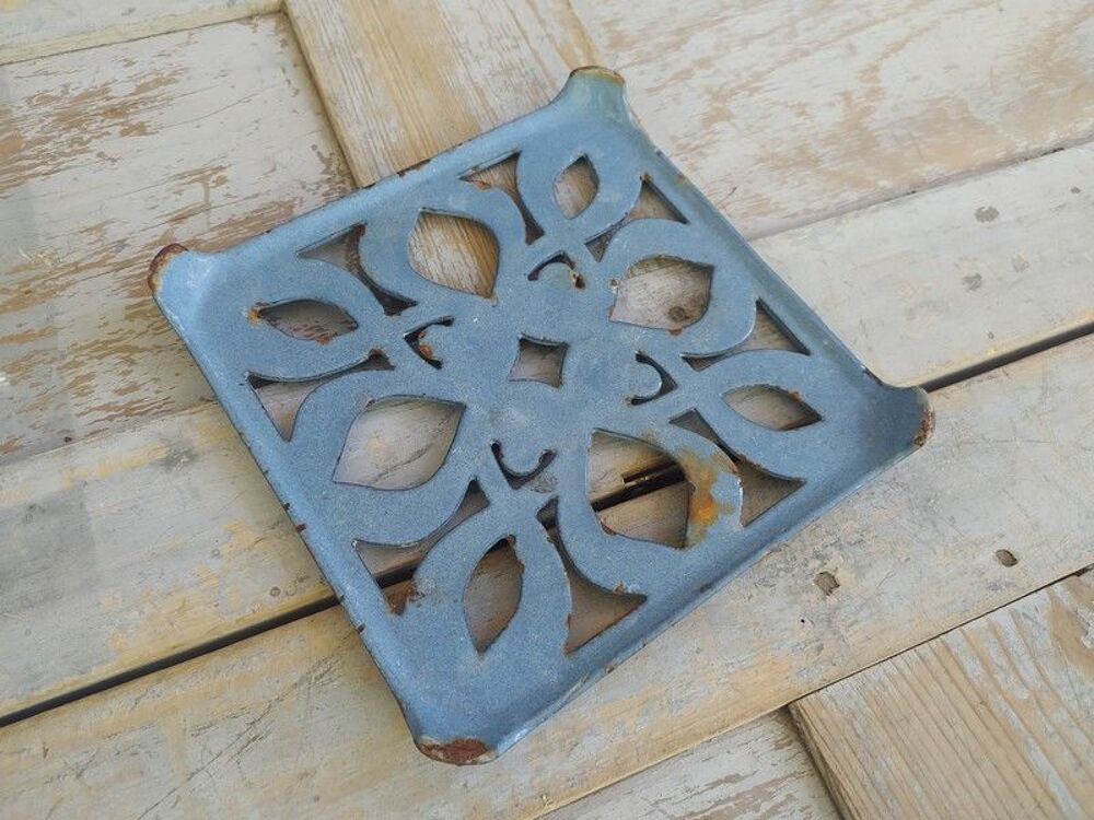 Ancien Dessous de Plat &Eacute;maill&eacute; Gris Bleu D&eacute;cor de Gui 