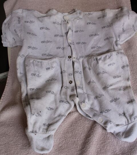 Lot de 6  dors bien  0/3 mois
5 Saint-Laurent-du-Var (06)