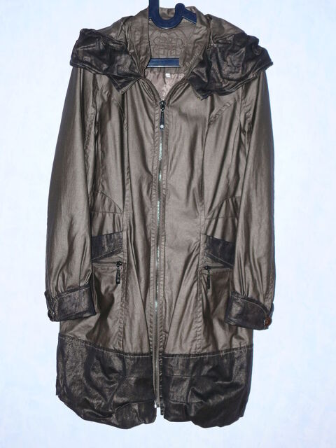 Manteau  BREAL  25 Saintes (17)