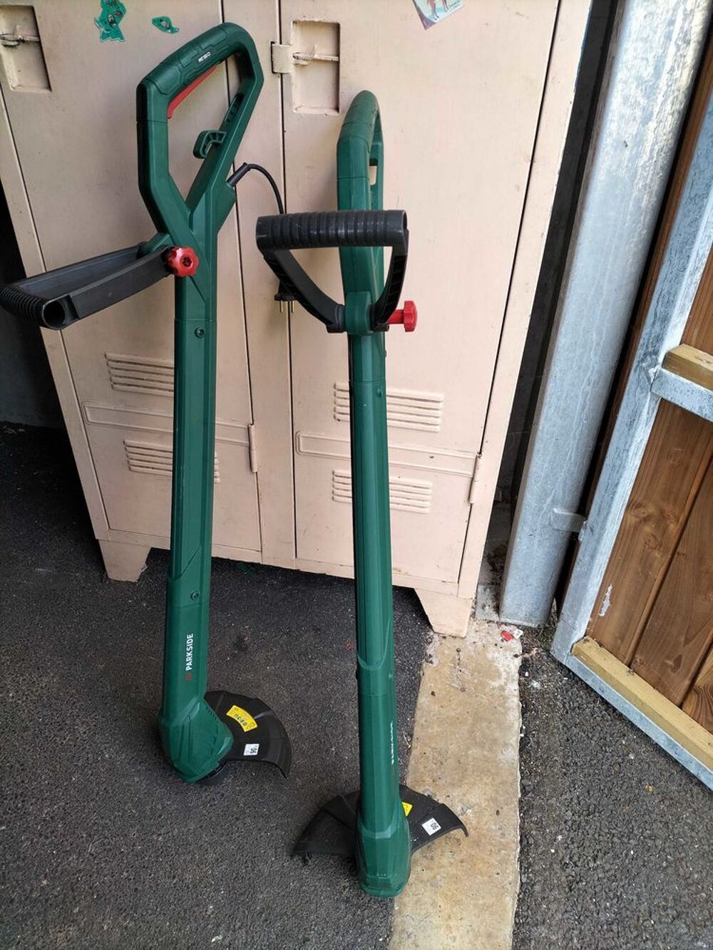 Coupe-bordures Electrique. Jardin
