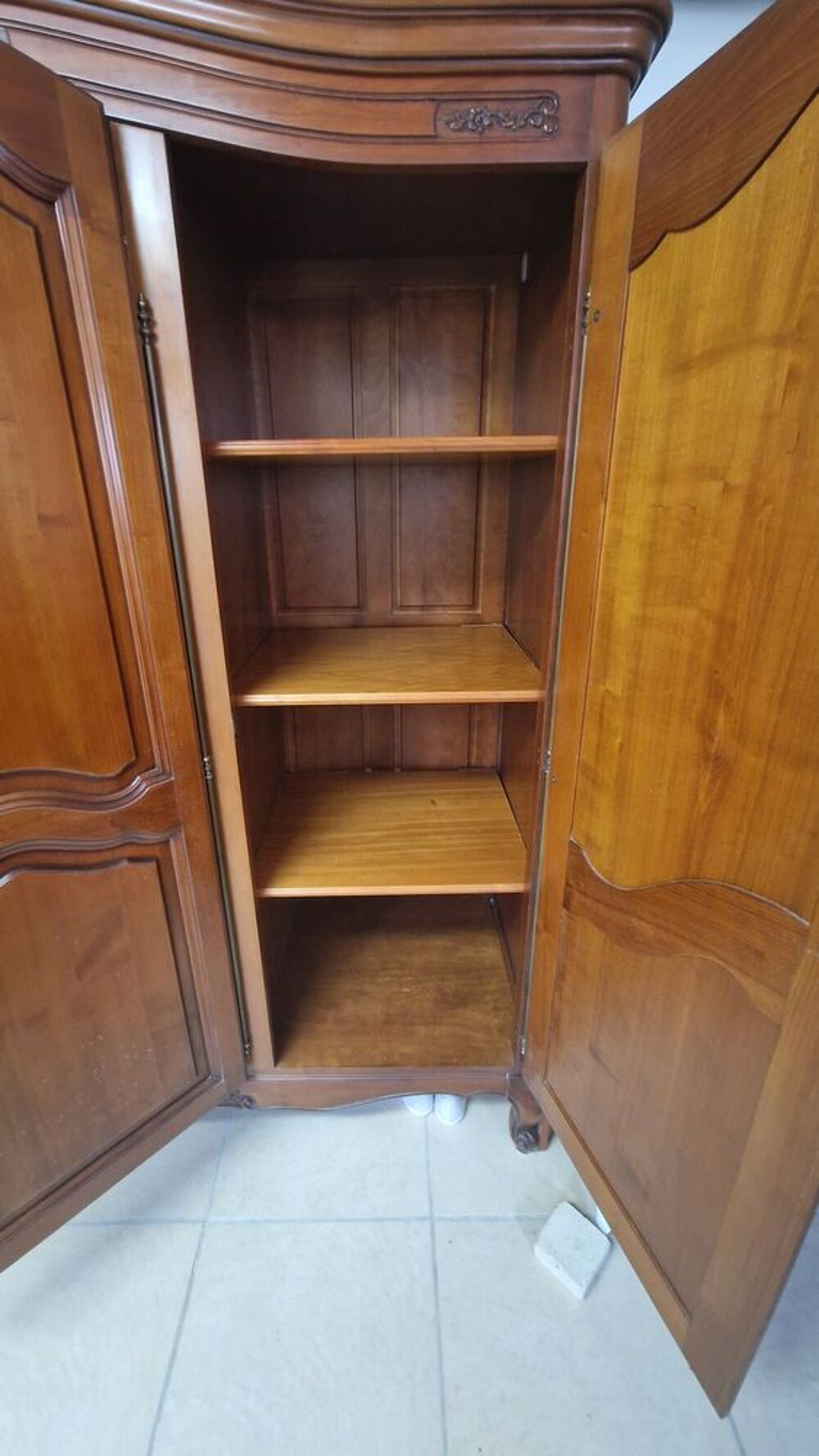 Armoire 3 portes merisier massif Meubles
