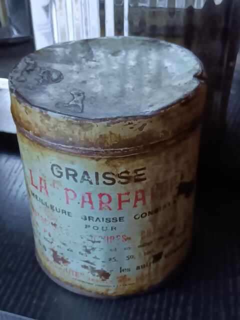 Boite ancienne graisse Ambarès-et-Lagrave (33)
