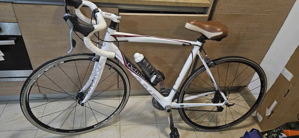 V&eacute;lo de route en Carbone Sports