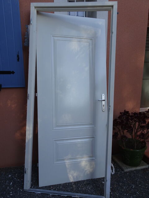 porte d entr� 250 Cuers (83)