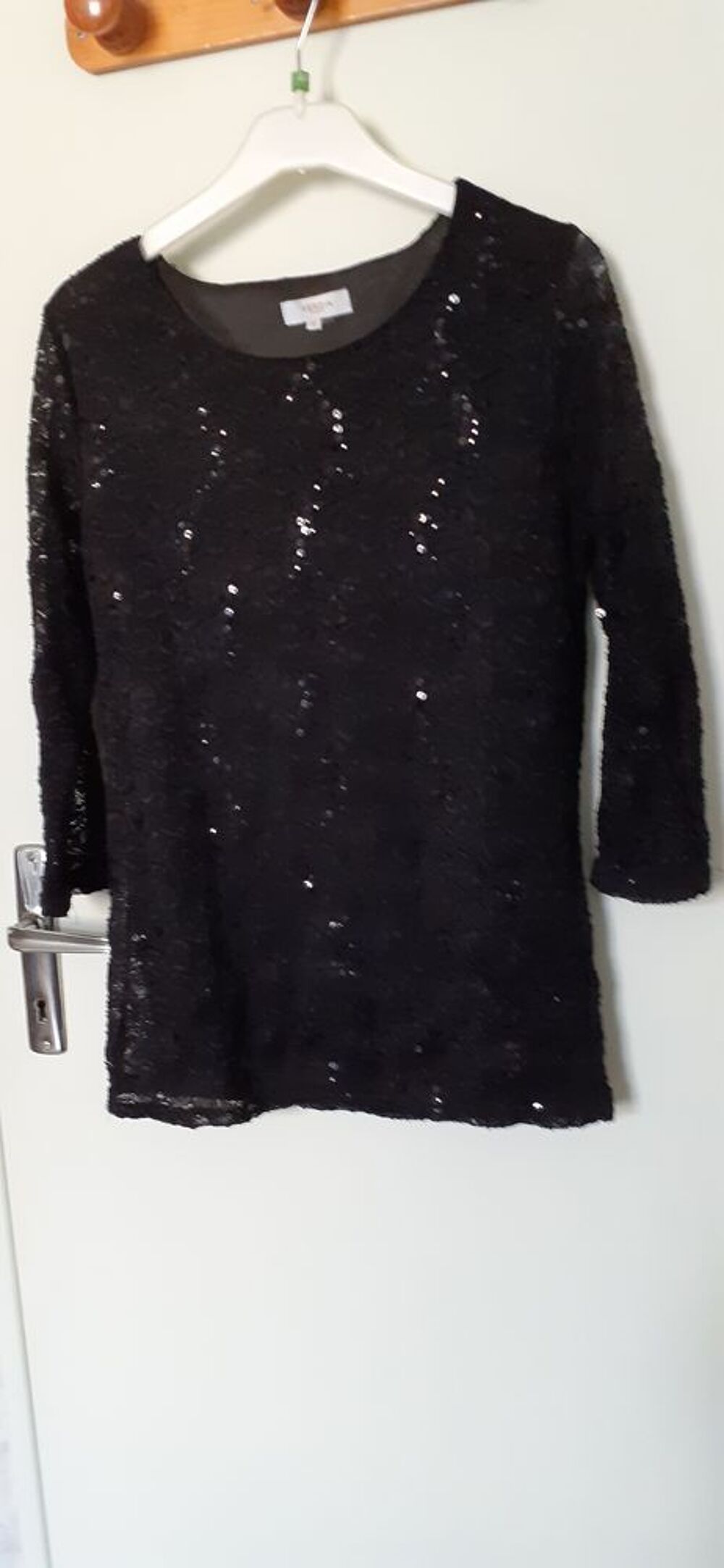 Top femme taille M Vêtements