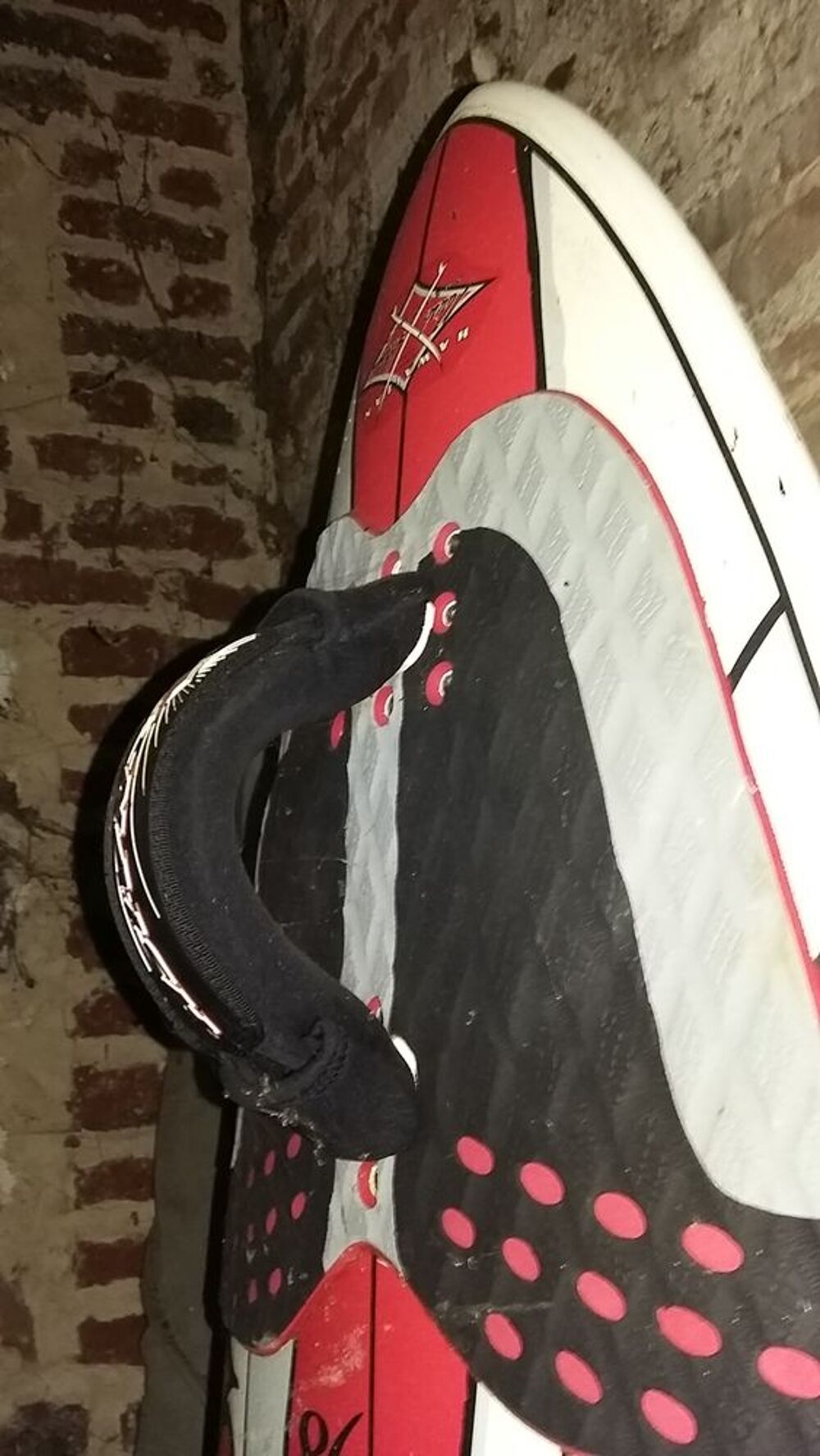 Planche de vague Naish Wave 78 
6 sorties
Sports