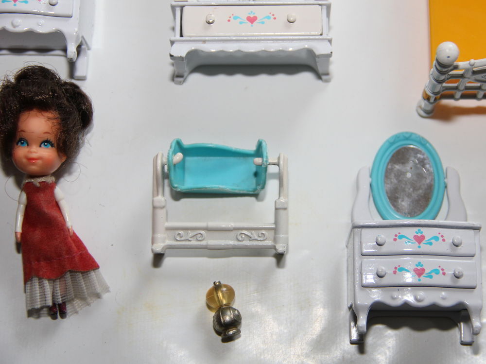 Meubles de poup&eacute;es MATTEL the Littles 1980 LOT 1 Jeux / jouets