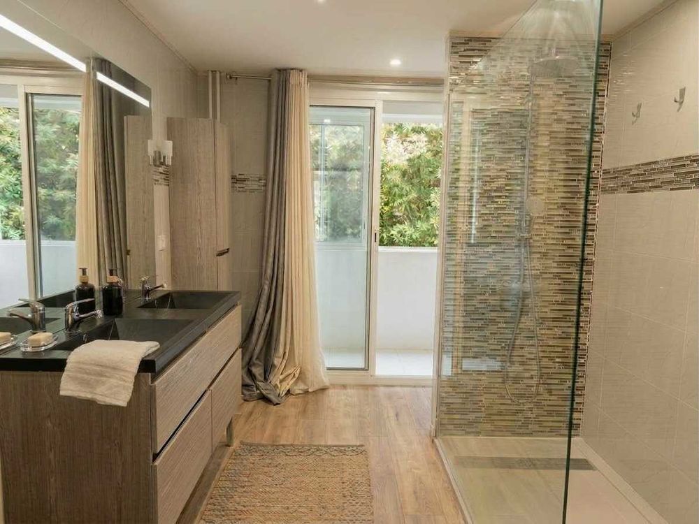 Vente Appartement Appartement 4 pièces - 91 m2- étage 1/3 Six-fours-les-plages