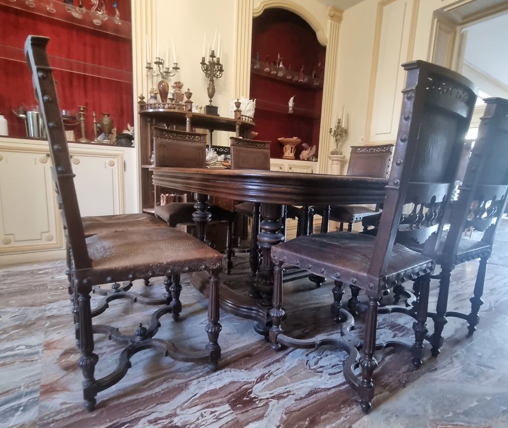 Salle &agrave; manger style Henri II: Buffet + table + chaises Meubles