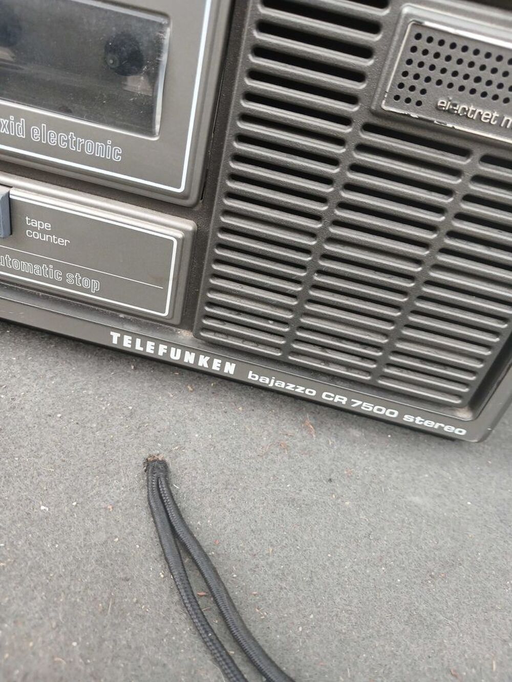 radio cassette tr&egrave;s bon &eacute;tat 