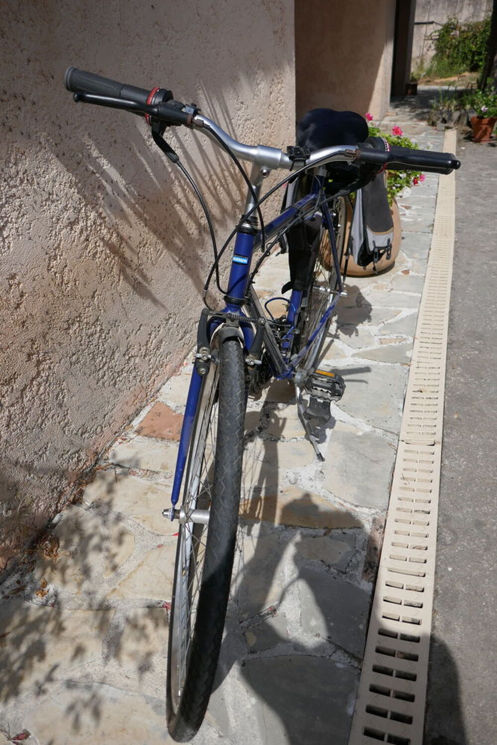 1 V&eacute;lo homme 
1 v&eacute;lo femme Vélos