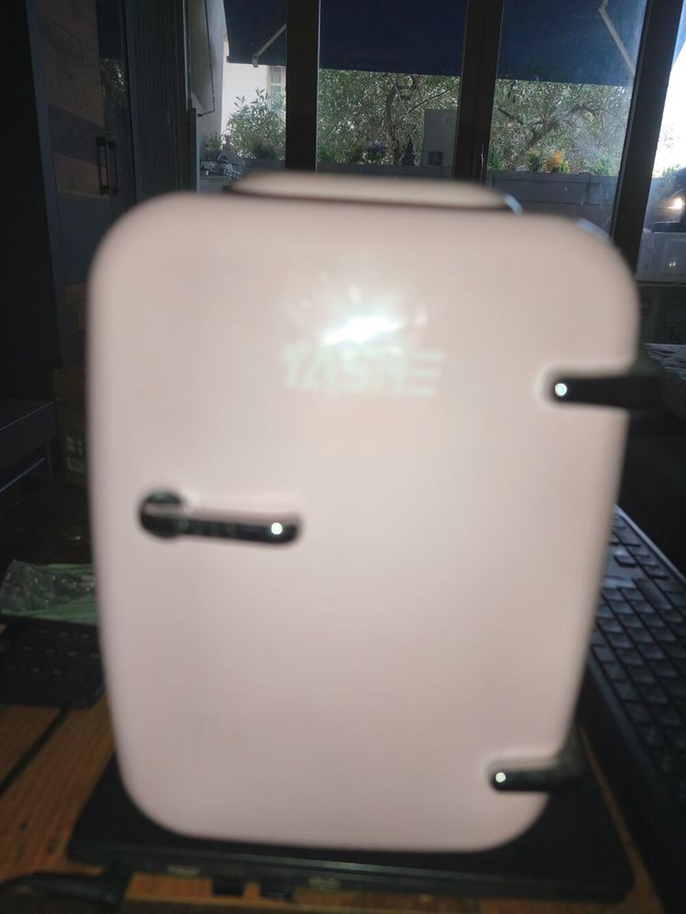 Mini refrigerateur de chambre ROSE 4 litres Electroménager