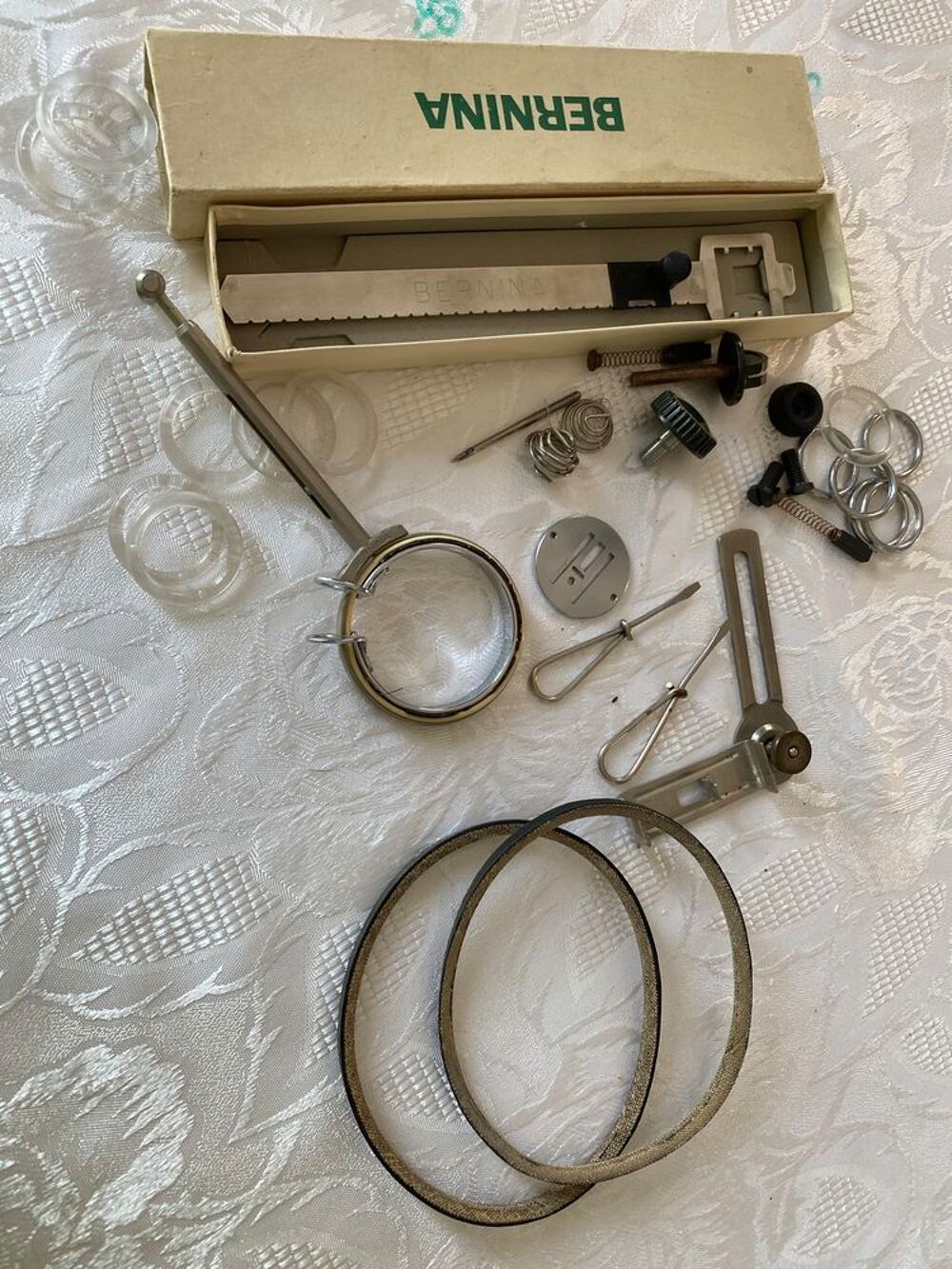 Pi&egrave;ces machine &agrave; coudre Bernina Electroménager
