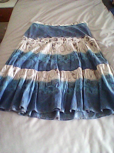 Tr�s belle jupe, 7 Strasbourg (67)