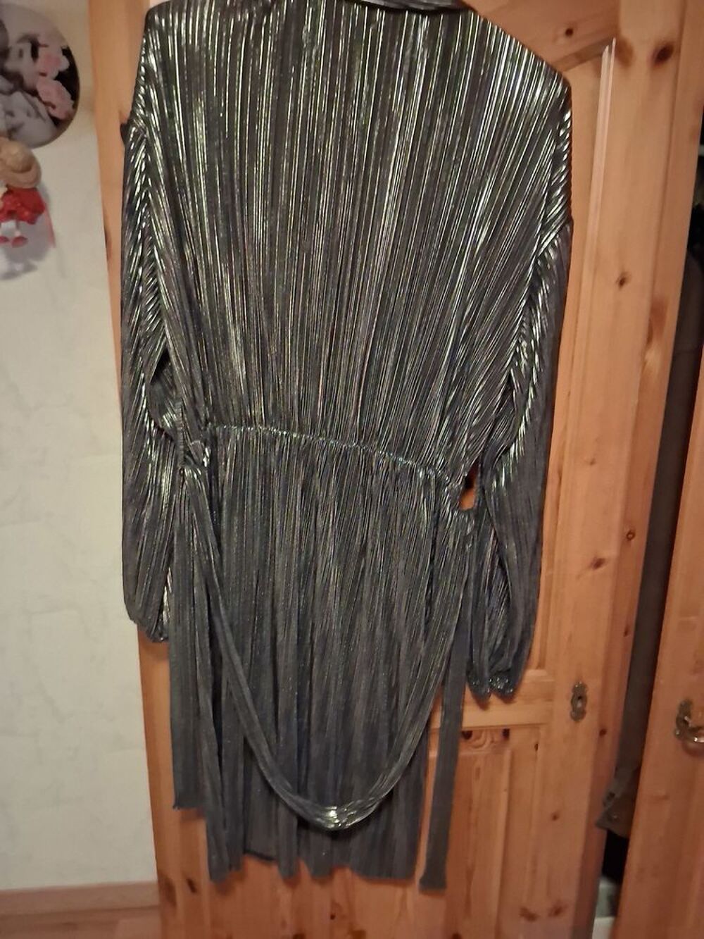 Magnifique robe MOLLY BRACKEN , taille S, neuve V�tements